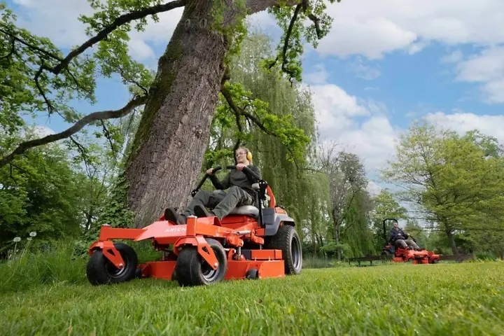 <a href="https://faeryn.xyz/brand/ariens/" class="clw-brand-logo" title="Ariens"><img src="https://faeryn.xyz/wp-content/uploads/2024/08/ARIENS.png-cropped.jpg" alt="Ariens" style="max-width:180px; max-height:60px;" /></a>   APEX 52R Zero Turn Mower Zero-turn Buxtons