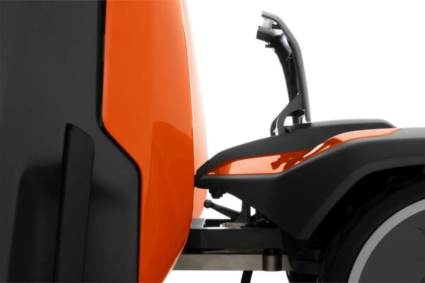 Husqvarna CEORA® RZ 43L Cutting Deck2